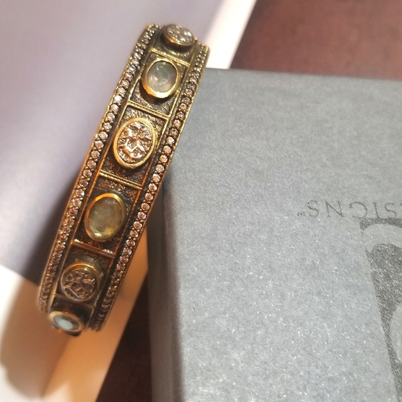 NEW TAT 2 Briana Erin Labradorite Coin Bangle Bracelet - Picture 5 of 8